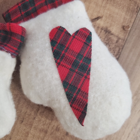 Lot of 3 Holiday homemade felt ornaments plaid mittens Santa framed gingerbread - Picture 7 of 16